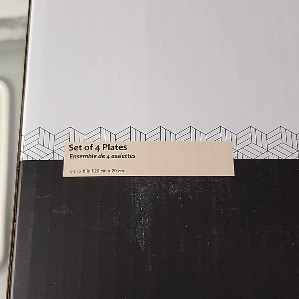 NIB Short Stories Gray Marble Pattern Set of‎ 4 Square Plates